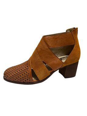 Casta Portugal Brown Leather Suede Cutout Perforated Block Heel Booties 8.5